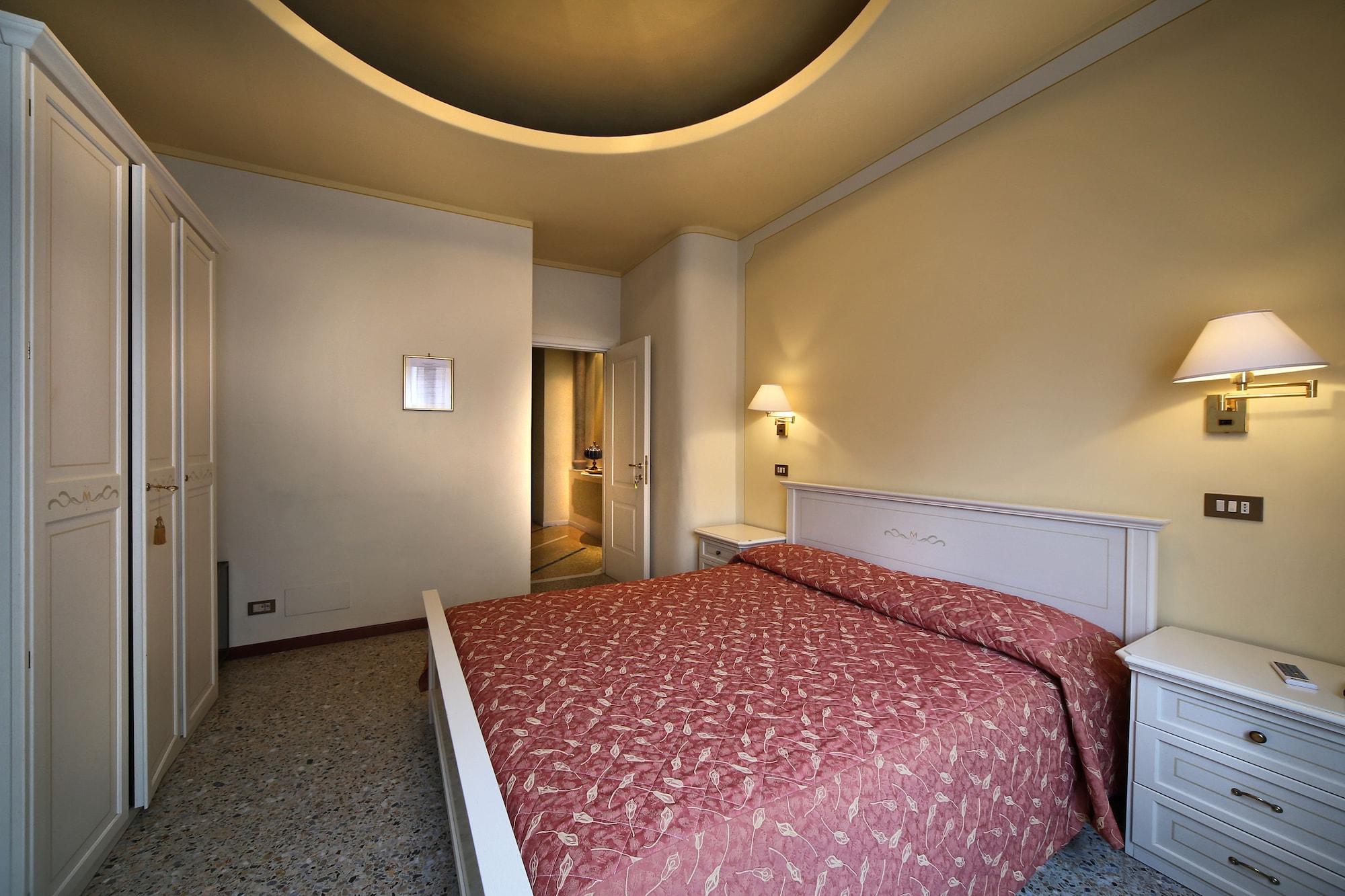 B&B La Terrazza Brescia Bagian luar foto
