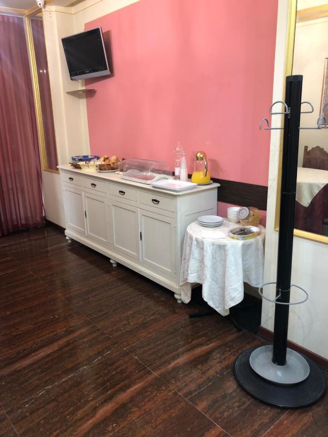 B&B La Terrazza Brescia Bagian luar foto